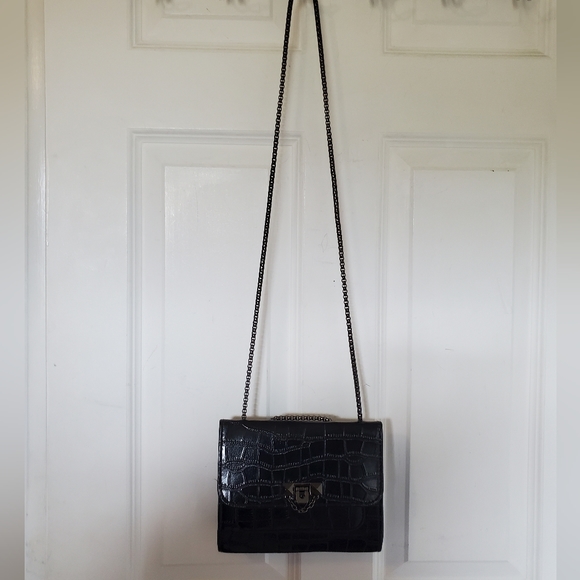 Mini Croc Embossed Chain Crossbody Shoulder Bag - Picture 5 of 12